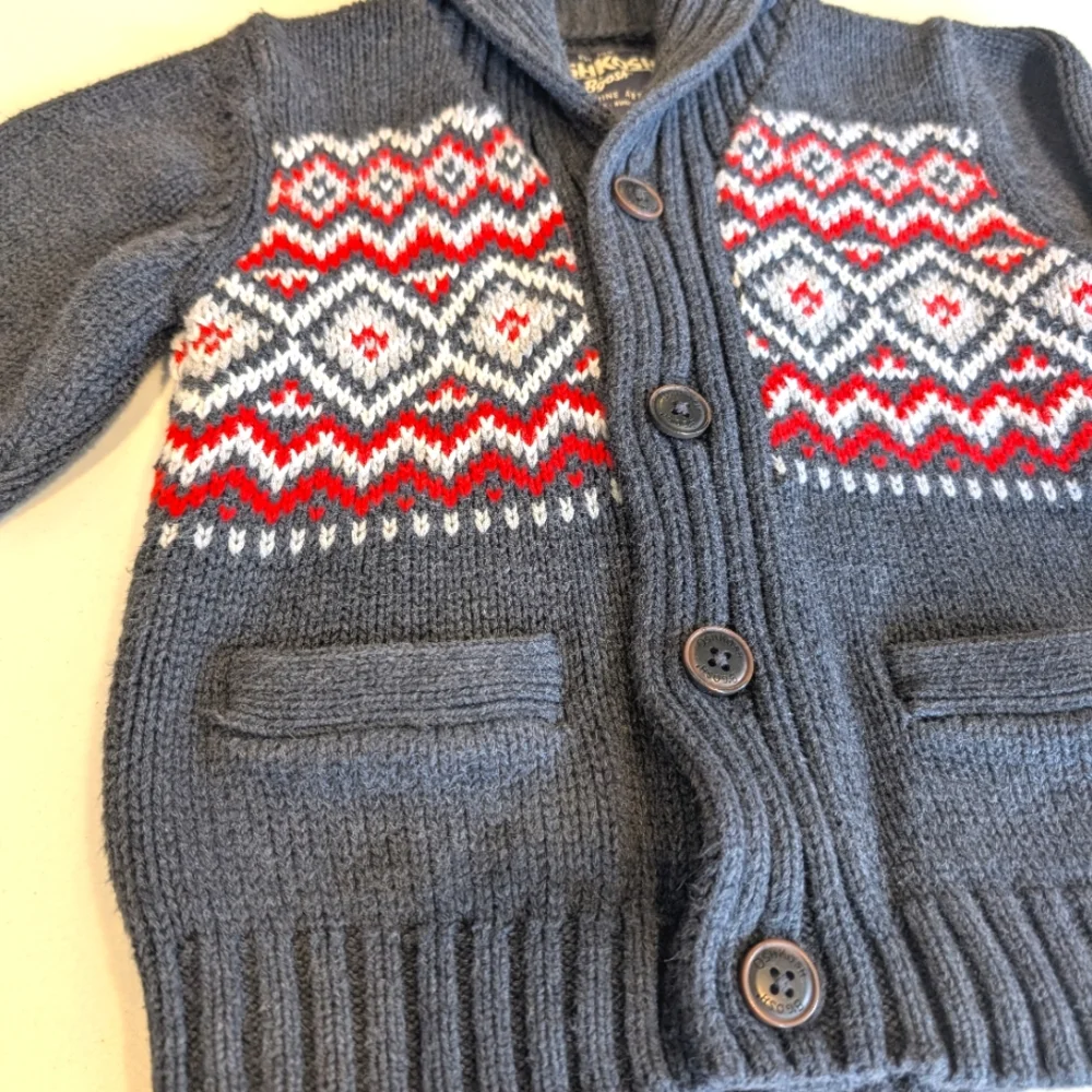OshKosh B'gosh gray knit Southwestern button up cardigan w pockets. 3T